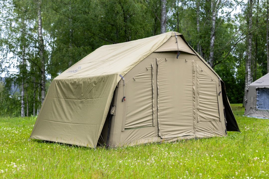 How to Set Up a Tent in the Rain 🏕 Stay Dry, Every Time