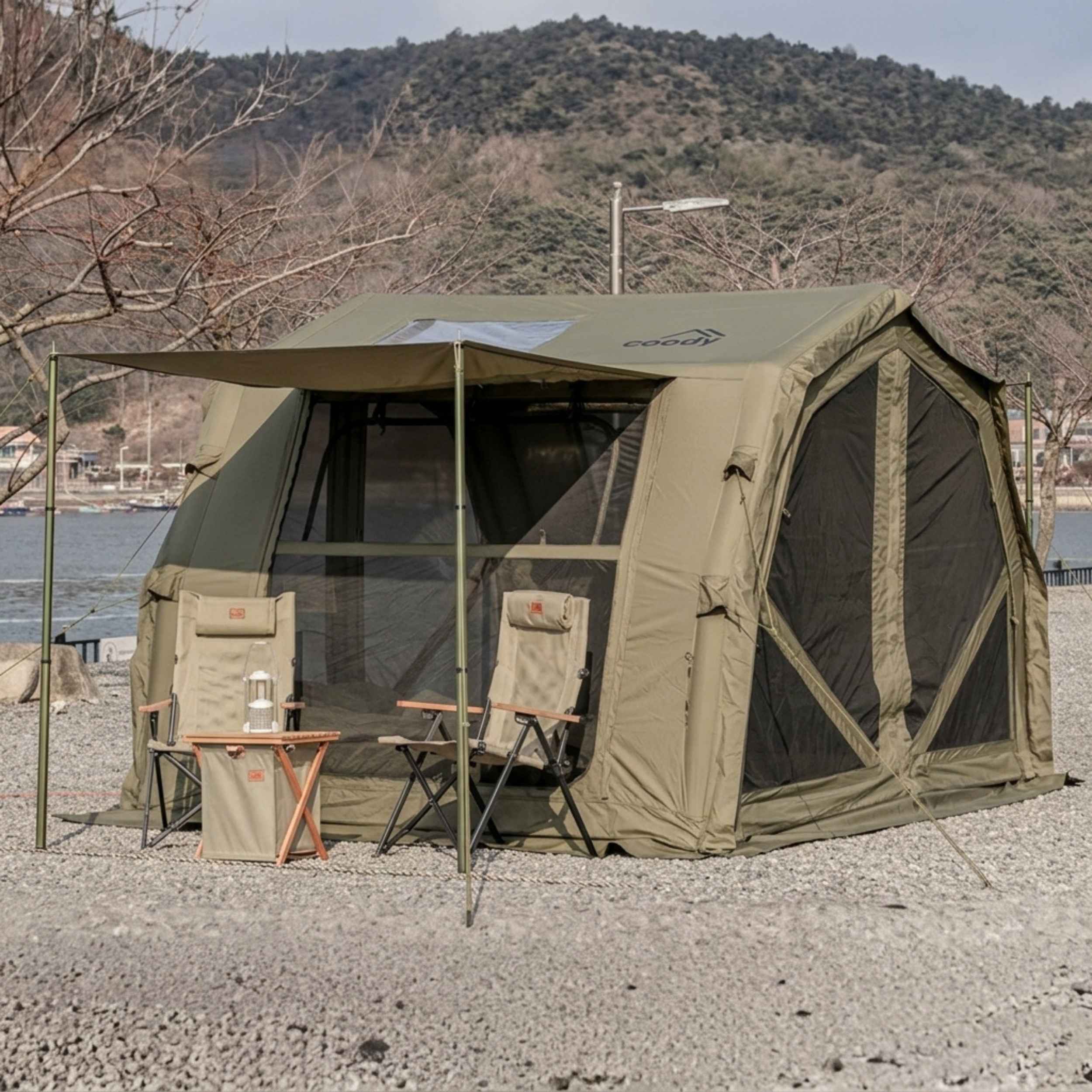 Tente gonflable Coody Familia AirTent 17.2 beige pour camping (2 à 10 personnes)
