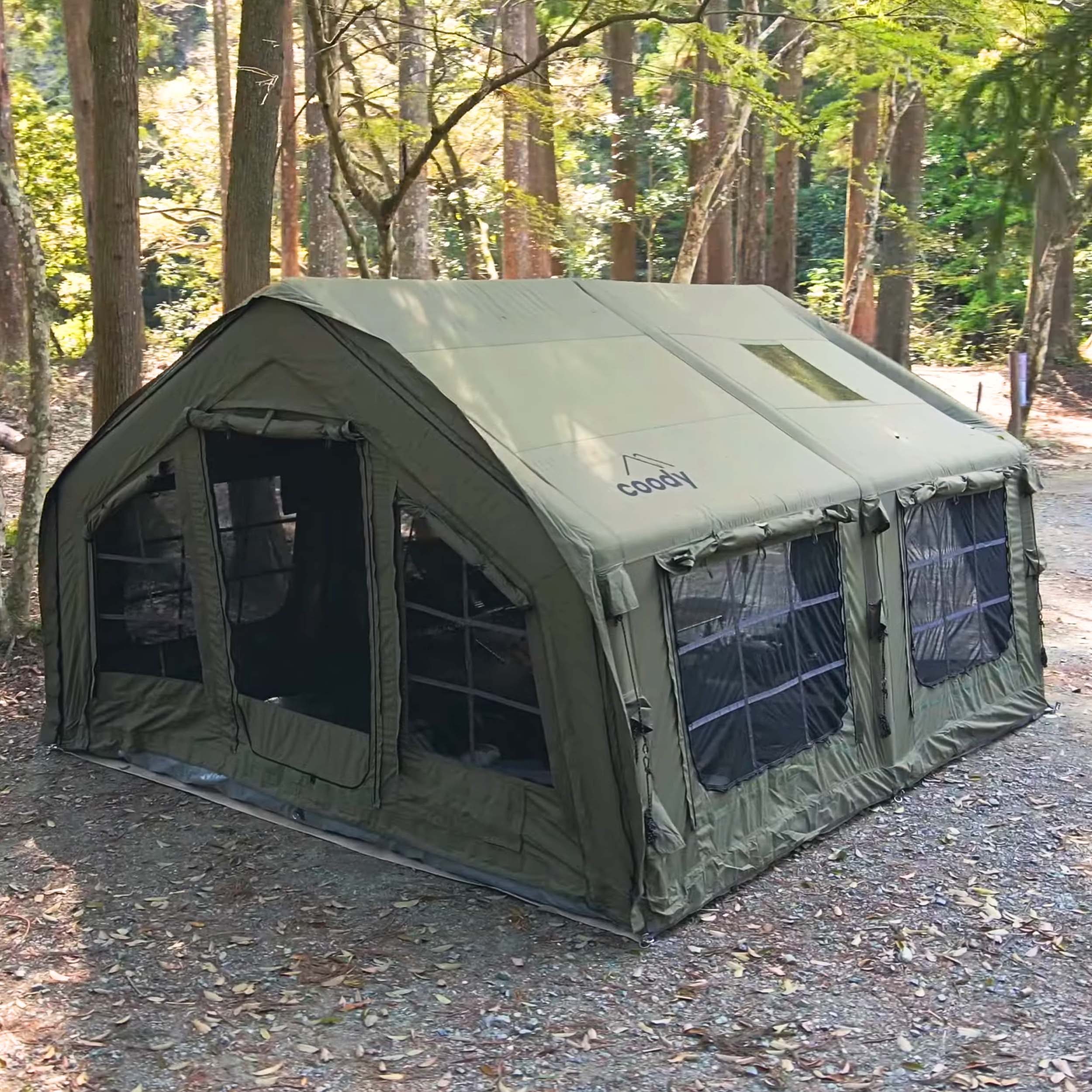 Coody Familia AirTent 13.6 Forest Green + Estufa Caminus M + Bomba Eléctrica