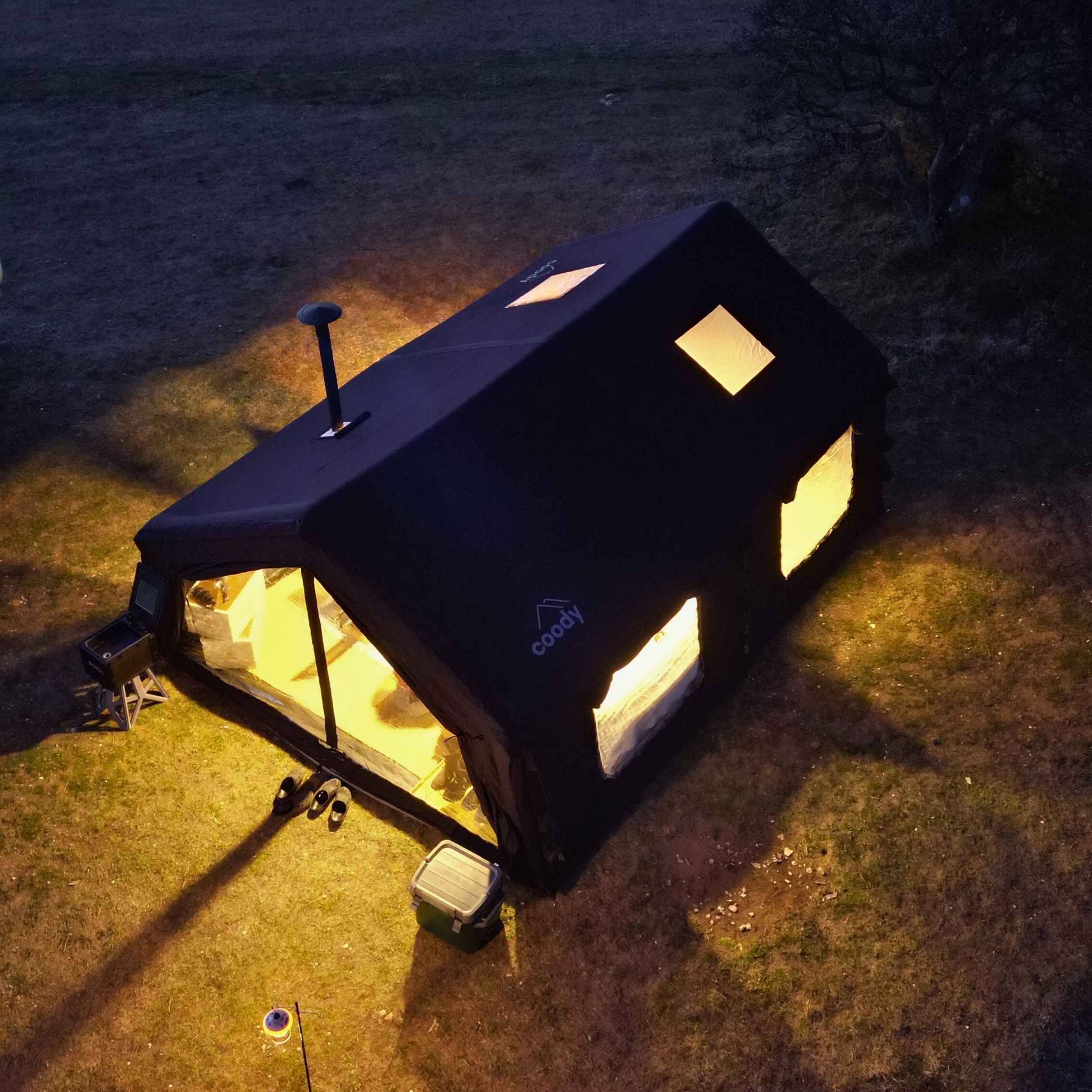Coody Familia AirTent 17.2 Black Inflatable Tent with Stove Jack